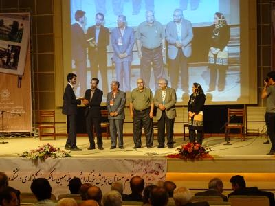 دانشجوی برگزیده دانشکده های مهندسی و دریافت جایزه مهندس بهپور در پنجاهمین سالگرد تاسیس دانشکده مهندسی دانشگاه شیراز - 