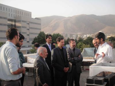 بازدید هیئت رییسه دانشگاه شیراز از آب شیرین کن های خورشیدی، خرداد 1389 - 